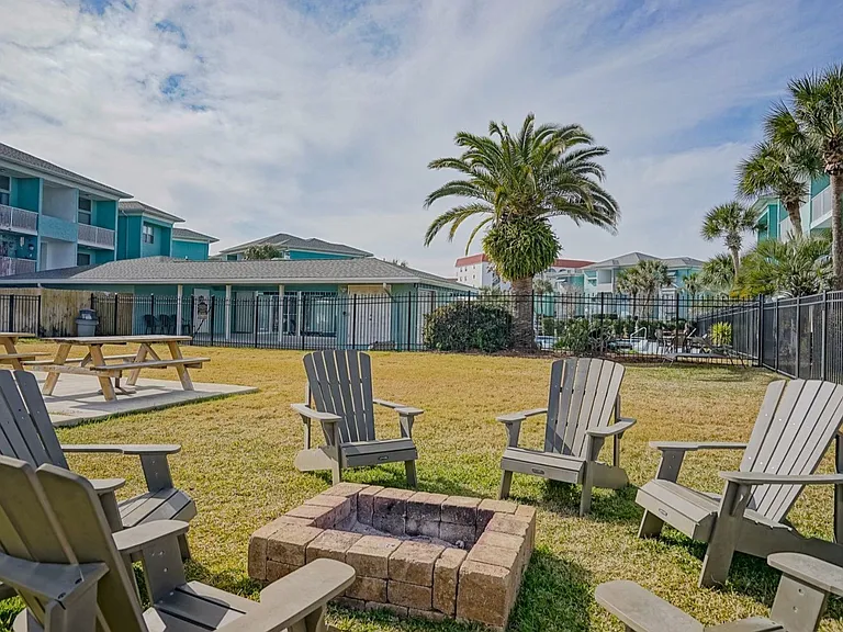 Somerset Oceanside Apartments — Photo 10
