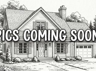 416 Argyle Road, Mineola, NY