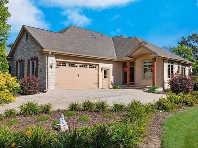 W162N5492 Westwind DRIVE, Menomonee Falls, WI, 53051