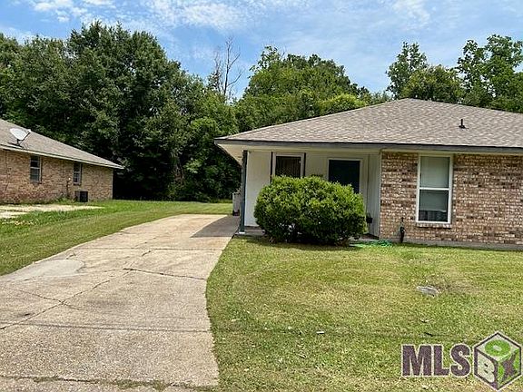 3rd image of 1302 Plaza Dr