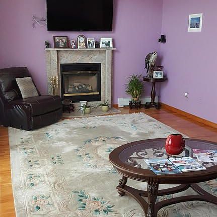 5th image of 102 Armstrong Ave