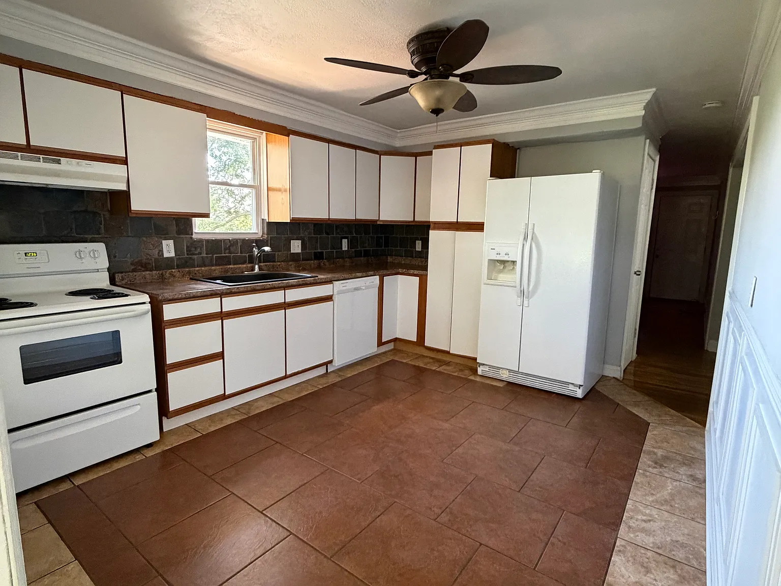 3282 Regal Pl — Photo 4