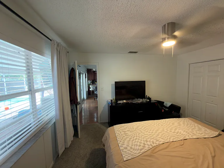206 N Beverly Ave — Photo 9