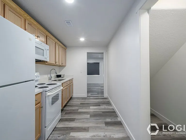 5075 E Rustic Patch Rd #DOWNSTAIRS — Photo 9