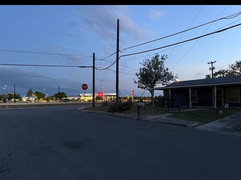 1st image of 3002 Kiowa St #4