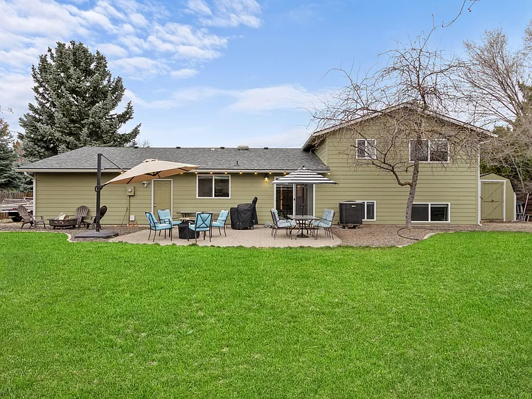 1897 E Quincy Dr — Photo 37