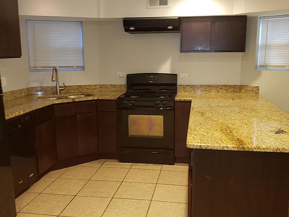3rd image of 4735 N Sawyer Ave #G