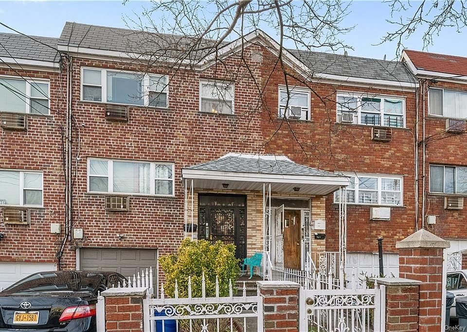 1st image of 3227 Hering Avenue