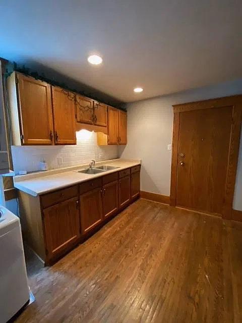 22 Wellington Street North Kitchener — Photo 3