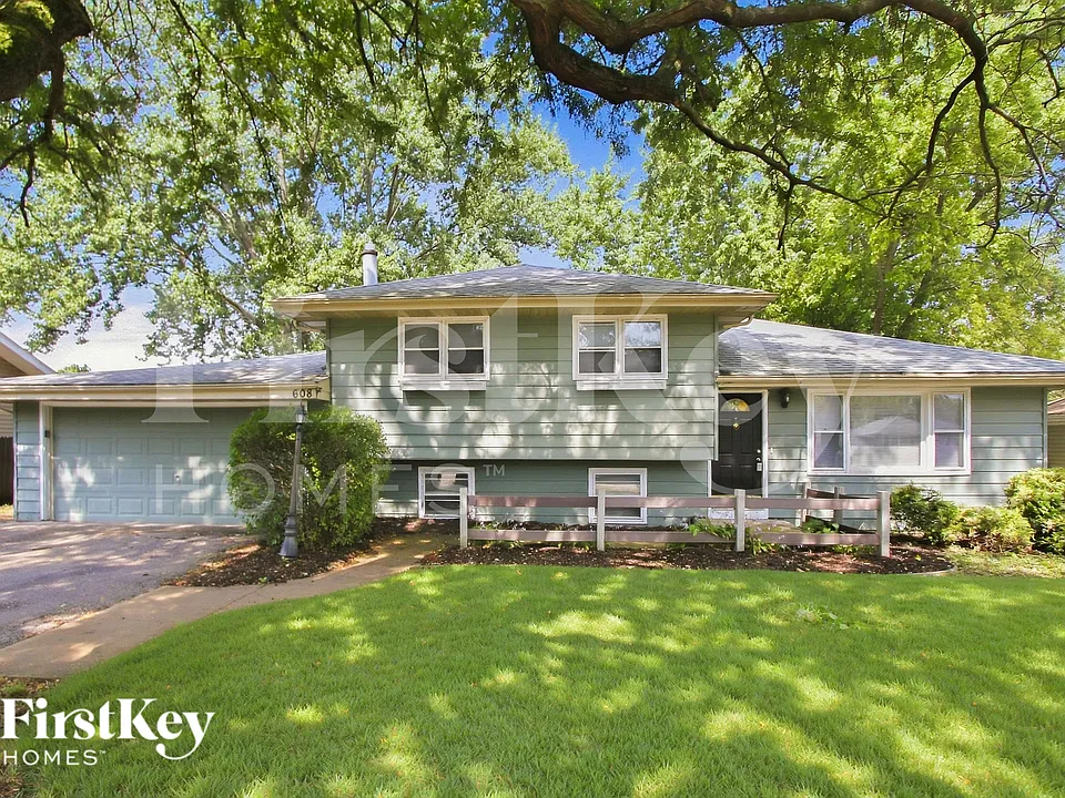 28W608 Bolles Ave