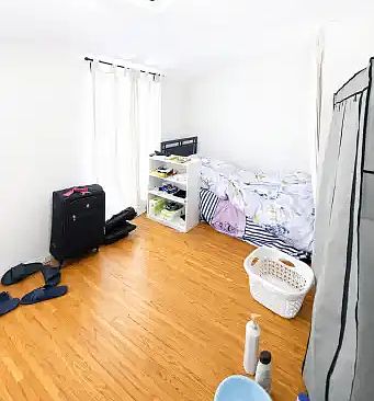 4th image of 207 University Ave #1A