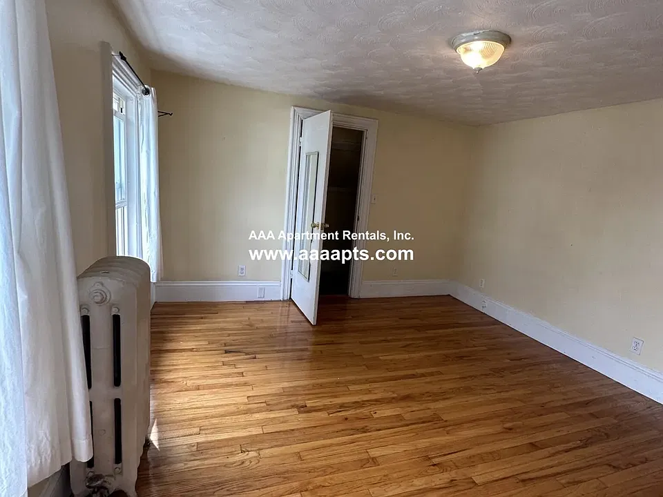 27 Touro Ave #2
