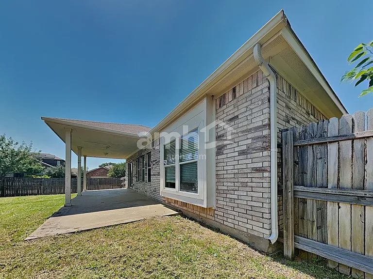 9000 Stone Mill Ln — Photo 18