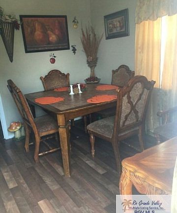 3rd image of 19 Stevens Dr