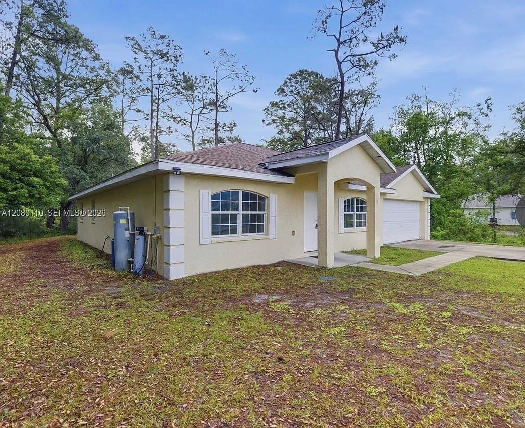 3 bed, 2.0 bath, $1,975 — Photo 2