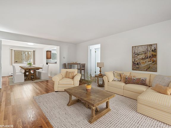 3rd image of 6852 N Northwest Hwy APT 1C