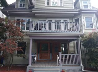 139 Mason Ter #1, Brookline, MA 02446