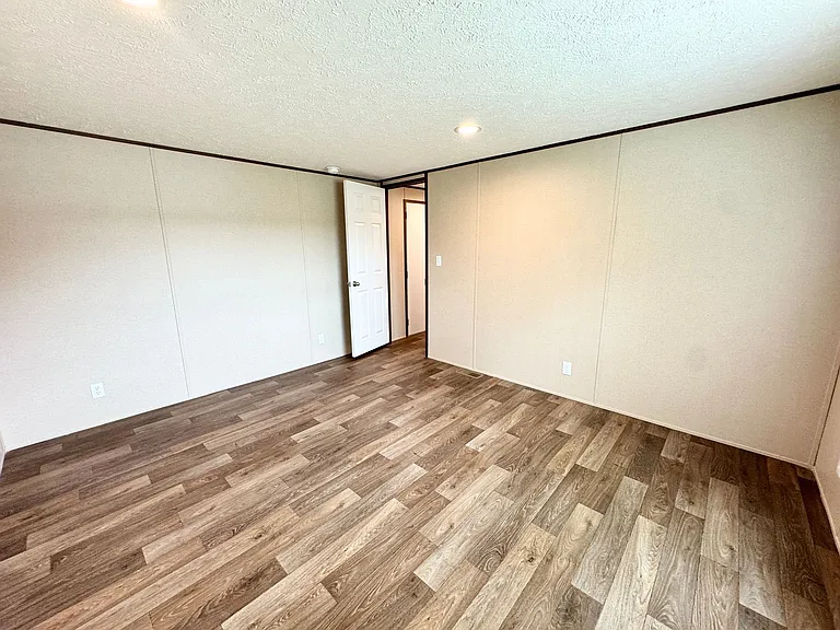 2494 Newton Rd — Photo 15