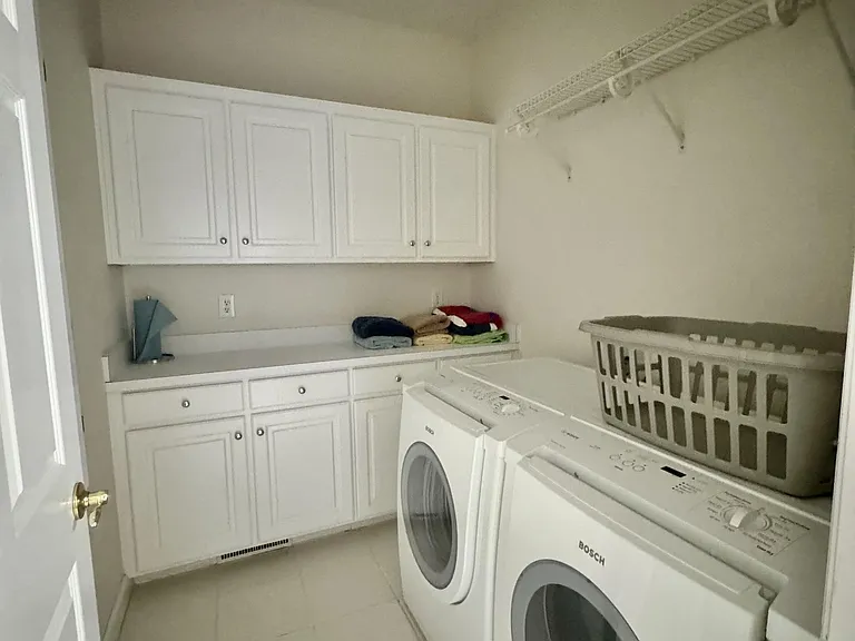 513 Alexis Dr — Photo 28