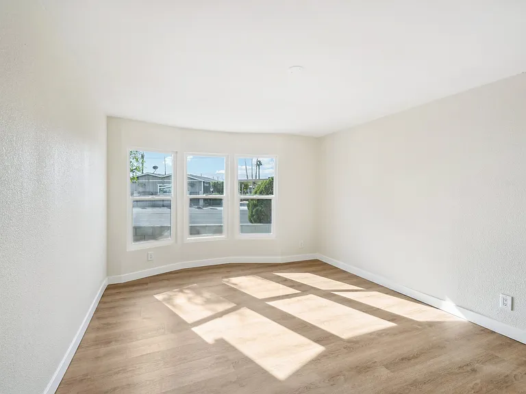 73300 Broadmoor Dr — Photo 22