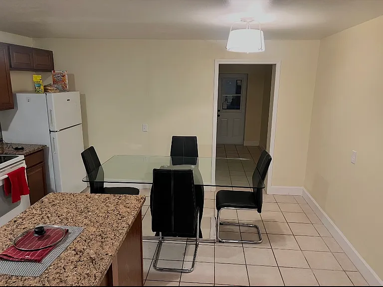359 Ottumwa Ave #4 — Photo 1
