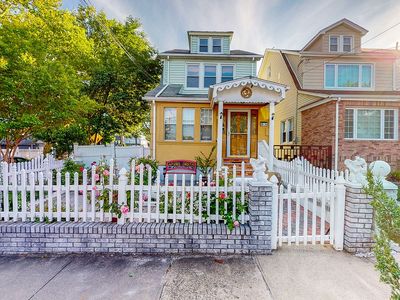 8834 216th St, Jamaica, NY, 11427