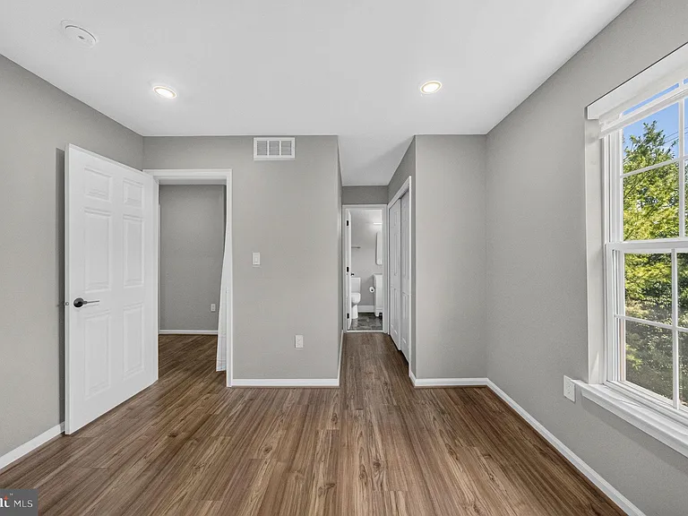 132 S Barrow Pl — Photo 32