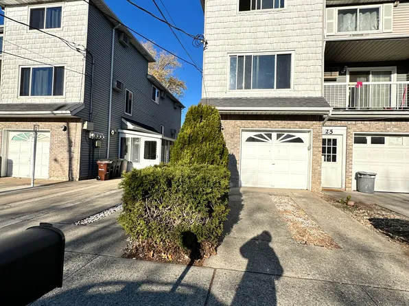 23 Elmtree Ave, Staten Island, NY 10306