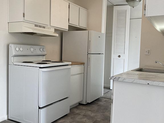 3rd image of 24901 Jefferson Ave APT 210