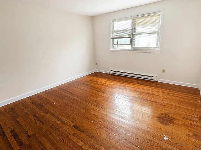 66 Clinton Ave #BB — Photo 7