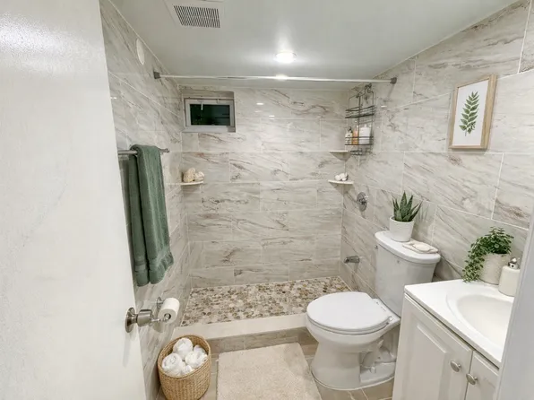 (undisclosed Address), Valley Stream, NY 11580