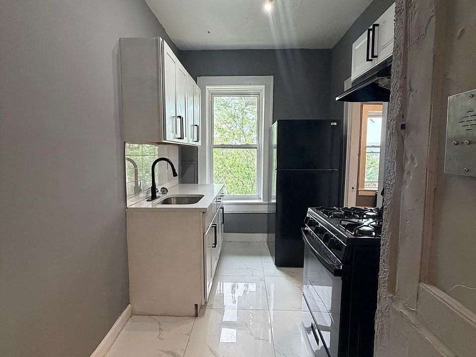 1st image of 713 Arlington Ave #5A