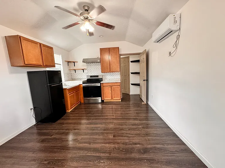 33911 Blanco Rd #2 — Photo 3