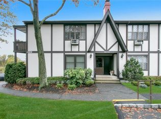 712 Sierra Vista Ln, Valley Cottage, NY 10989