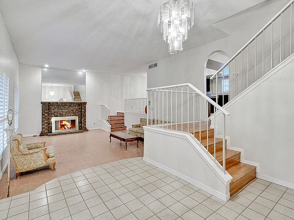 2nd image of 6212 Llano Libre Way