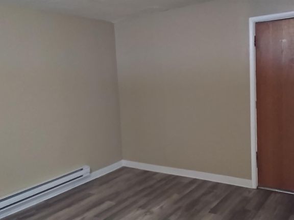 3rd image of 322 W 10th St #11