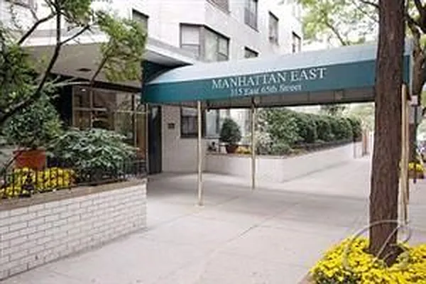 Sold by Douglas Elliman | media 19