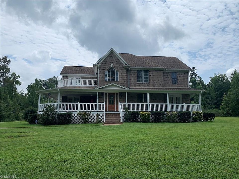 2nd image of 3538 Bernie Rd