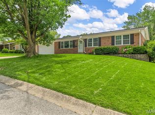 2931 Homewood Ave, Saint Charles, MO 63301