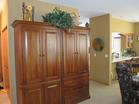3rd image of 339 W Vine St #339
