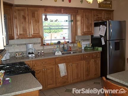 3rd image of 10857 S Avenue L