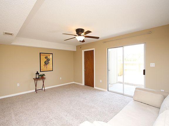 5th image of 1809 Whispering Oaks Ln