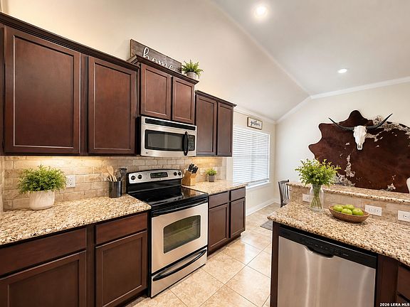 5th image of 121 Rawhide Way