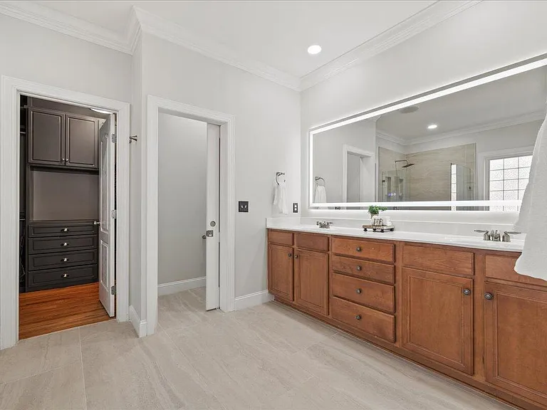 8704 Balbirnie Ct — Photo 17