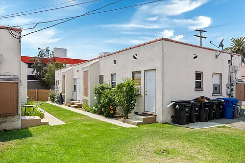 1659 S Curson Ave #1665 Photo 1