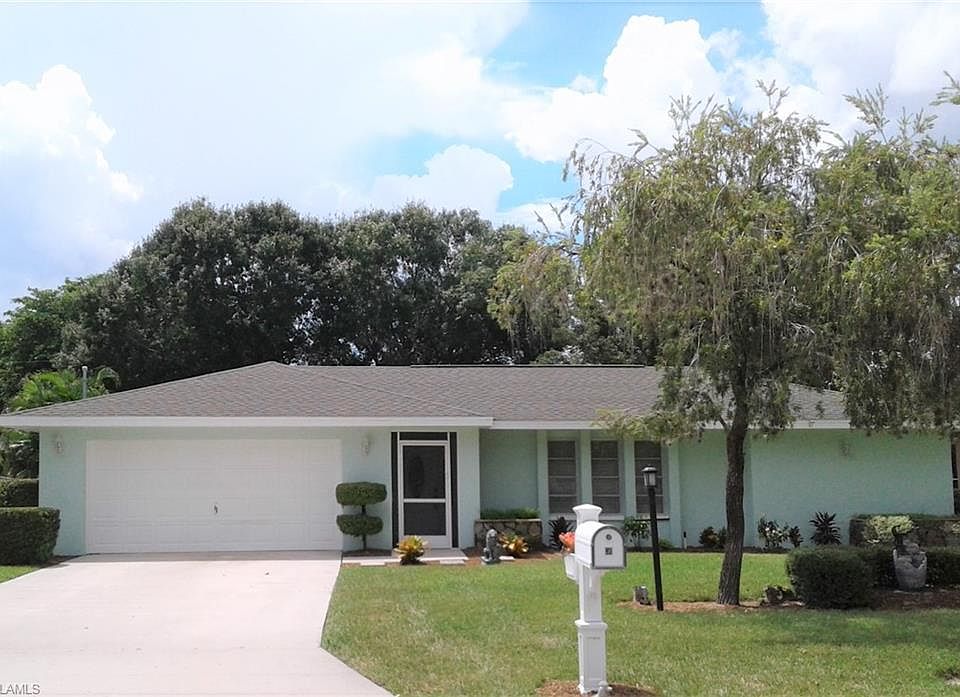 1st image of 128 SE 13th Pl