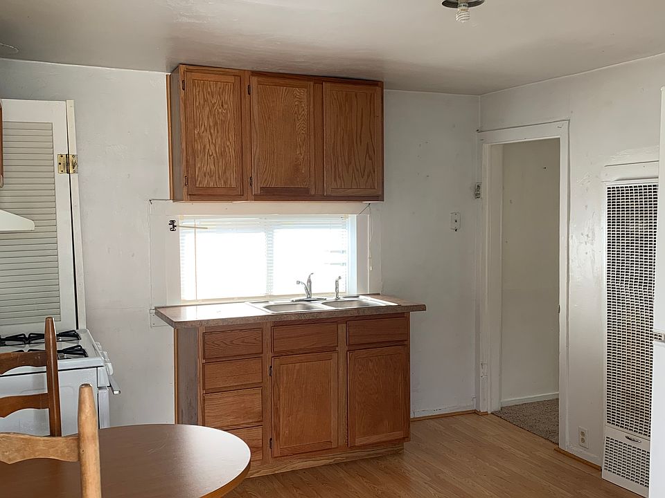 2nd image of 130 SW 3rd St #6