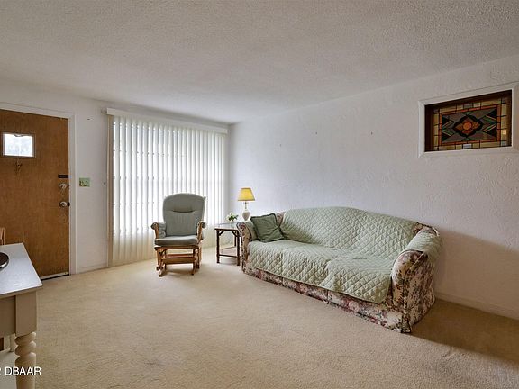 5th image of 202 Hiles Blvd