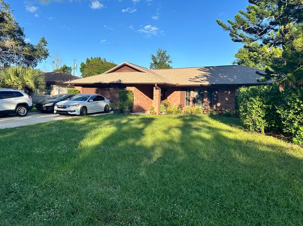 1357 W Portillo Dr