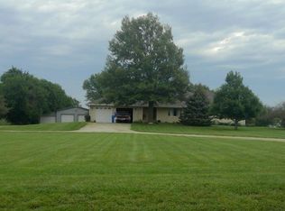 5750 NW Brickyard Rd, Topeka, KS 66618